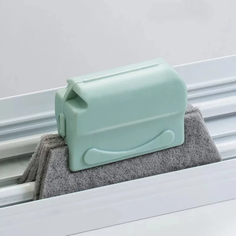 Brosse pour rails de fenêtres et recoins